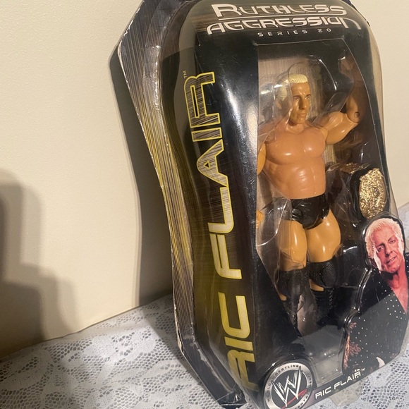 WWE Wrestling Ruthless Aggression (2006) Series 20 Ric Flair Figure - Picture 7 of 11